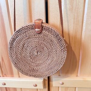 Source Unknown Woven Round Crossbody Bag in Brown /straw vibe!!